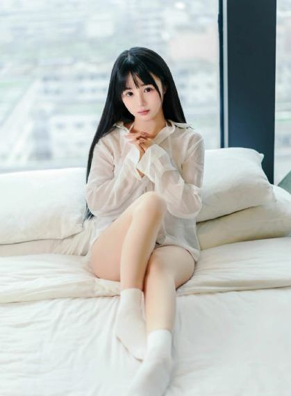 美女被靠
